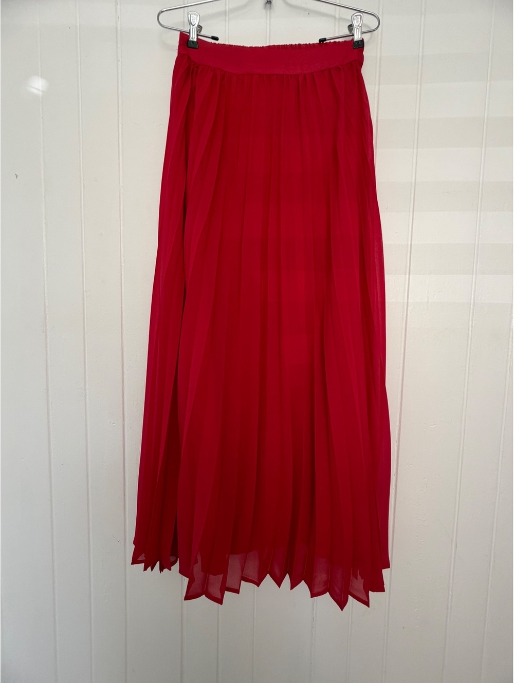Red Pleated Chiffon Maxi Skirt with Elastic Waist, Size Small